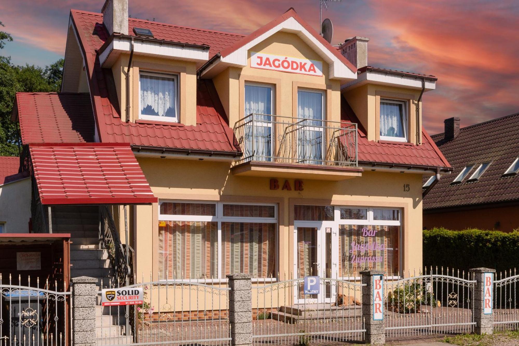 Pensjonat Jagodka Trzesacz Exterior photo